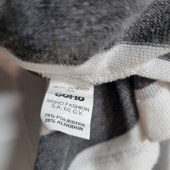 ✨️3 For $30✨️Soho Flowy Tank (M) - Picture 7 of 9